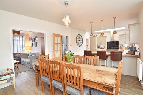 37 Arncliffe Road, Harrogate, HG2 8NH