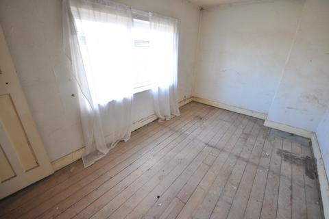 102 Highfield Crescent, Thorne, Doncaster, DN8 4DW