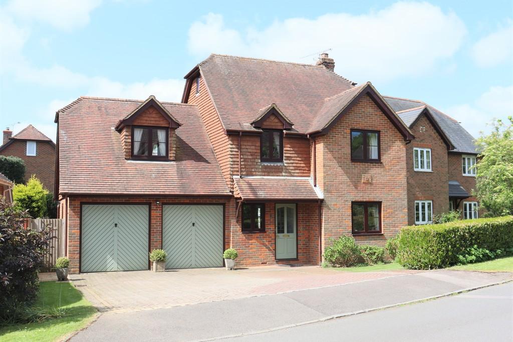 Kingswood Rise, Four Marks 5 bed detached house £760,000