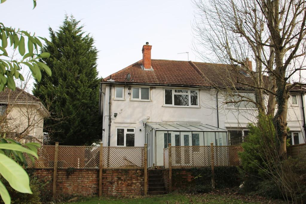 Farley Road, South Croydon 3 bed semidetached house £1,700 pcm (£392 pw)