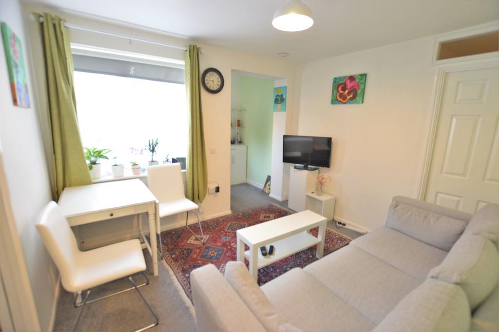 Bader Gardens, Slough 1 bed ground floor flat £180,000