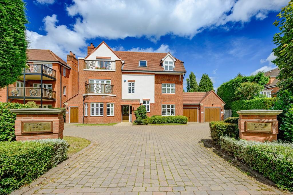 Grove Road, Knowle 3 bed apartment £695,000