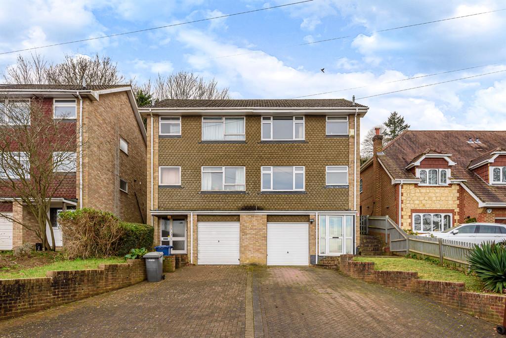 Upper Manor Road, Godalming 3 bed semidetached house £600,000