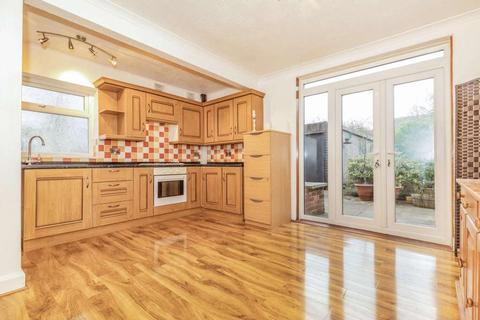 13 Coniston Road, Harrogate, HG1 4SL