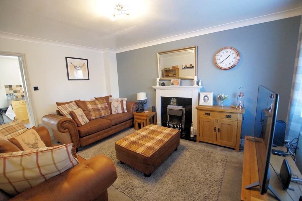 Hawthorn Chase, Lincoln 3 bed semidetached house £225,000