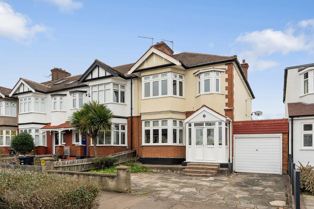 Elmcroft Avenue, Wanstead 3 bed end of terrace house for sale £850,000