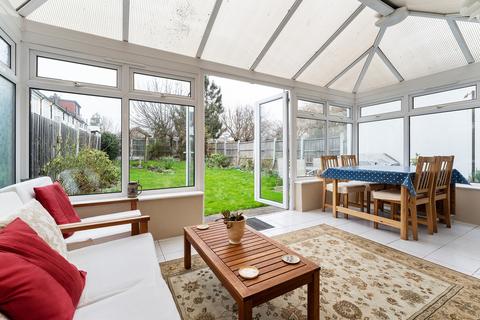 38 Elmcroft Avenue, London, E11 2BL