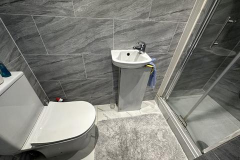 Studio to rent, Belmore Avenue, Hayes, Greater London, UB4