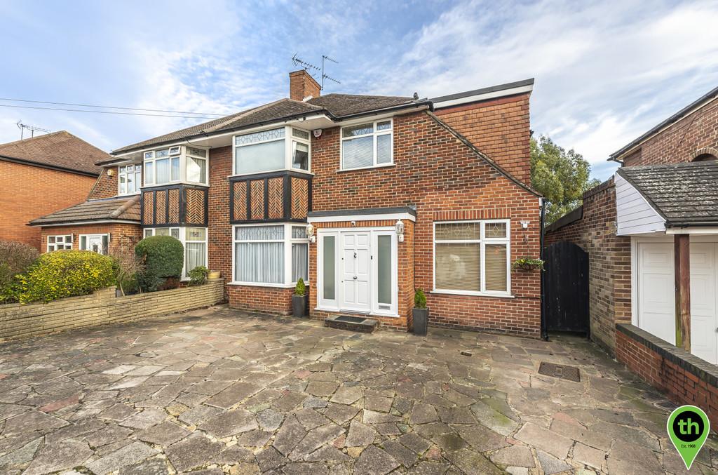 Wolmer Gardens, Edgware 4 bed semidetached house £900,000