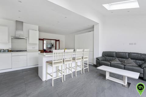 6 Wyre Grove, Edgware, HA8 8UP
