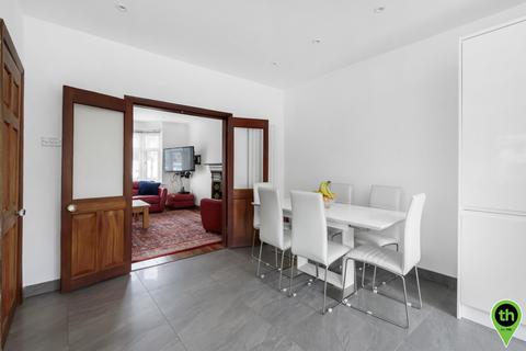 6 Wyre Grove, Edgware, HA8 8UP