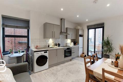 2 bedroom apartment to rent, Woodcote Road, Wallington