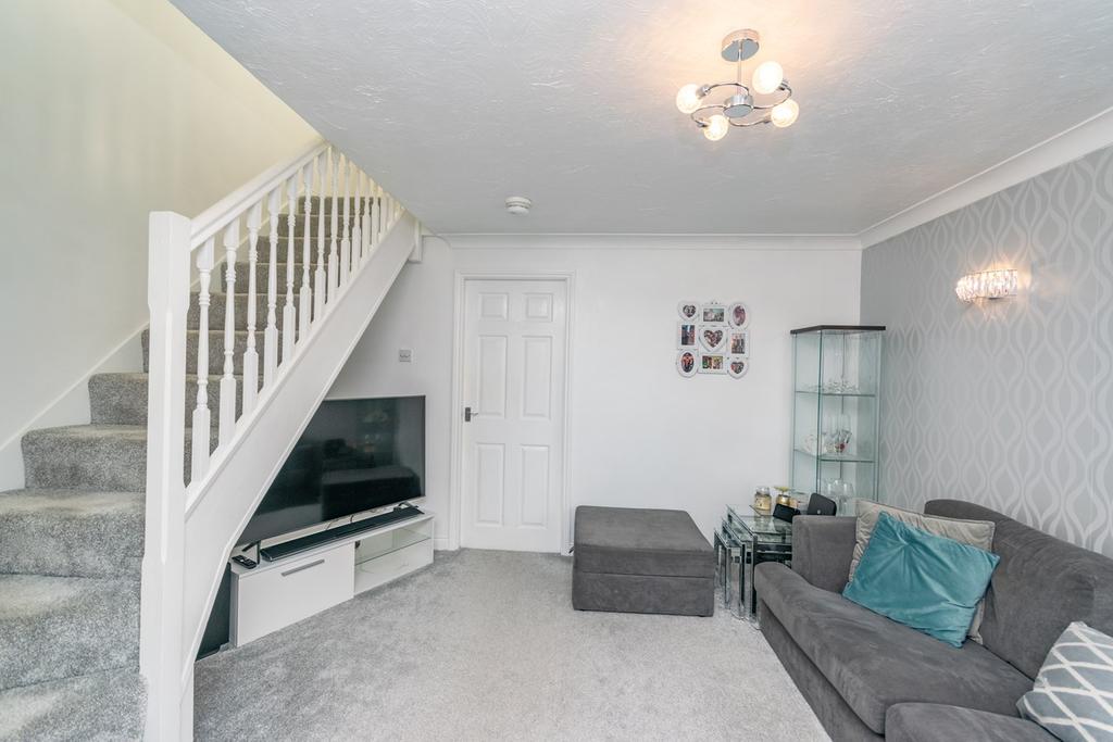 Moorhead Gardens, Warton, Preston, PR4 2 bed semidetached house £145,000
