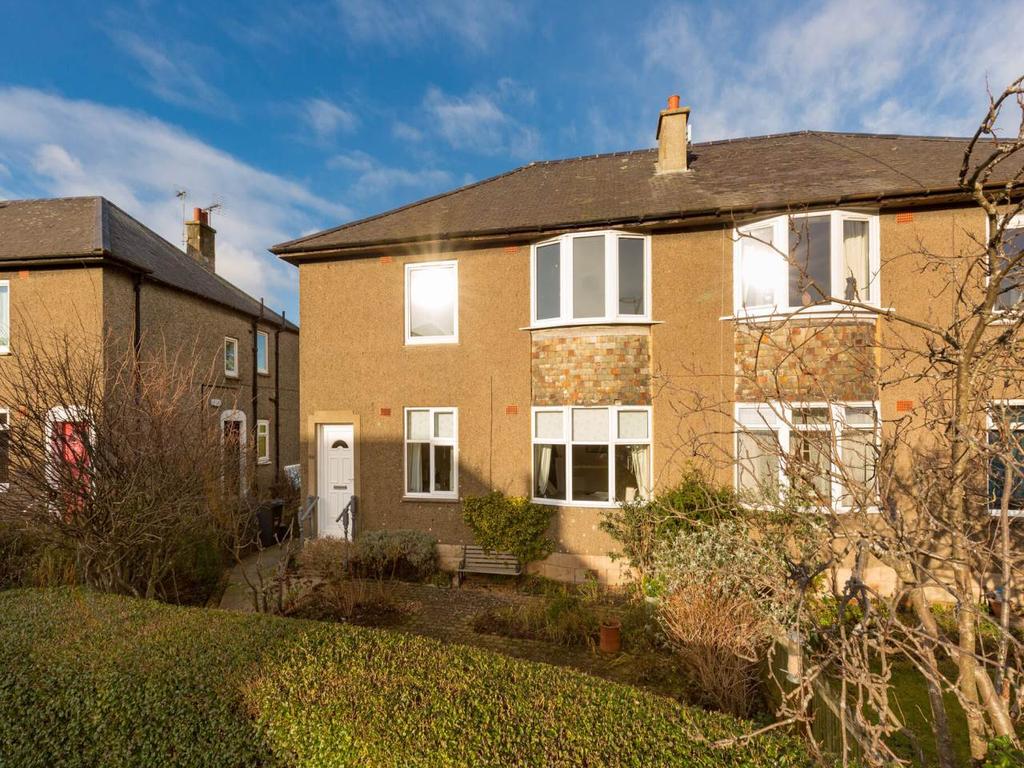Colinton Mains Green, Edinburgh, 2 bed house £172,500