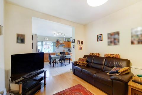 7 Beresford Avenue, London, W7 3AJ