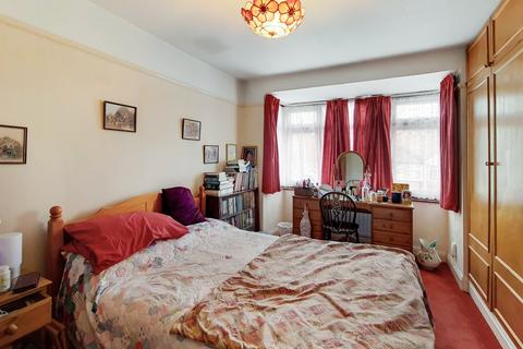 7 Beresford Avenue, London, W7 3AJ