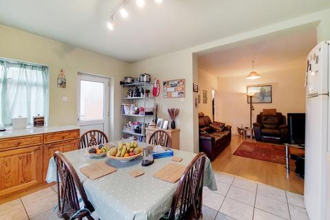 7 Beresford Avenue, London, W7 3AJ