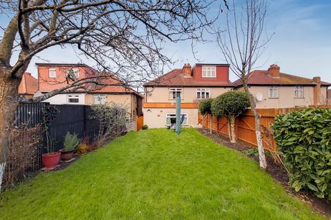 7 Beresford Avenue, London, W7 3AJ