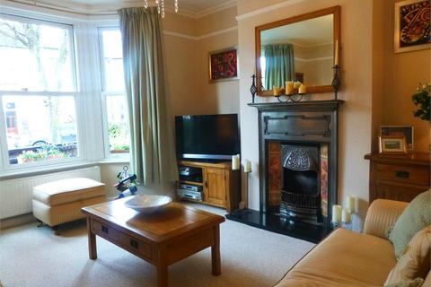 59 Grove Avenue, London, W7 3ET