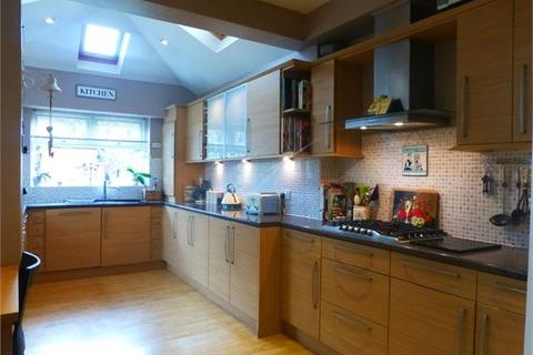 59 Grove Avenue, London, W7 3ET
