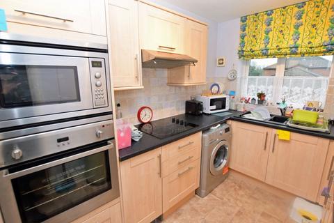 1 bedroom retirement property for sale, Windmill Court, St. Mary's Close, Alton, Hampshire