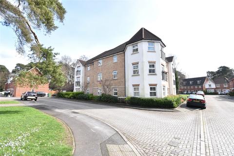 2 bedroom apartment to rent, Haskins Gardens, Farnborough, Hampshire, GU14