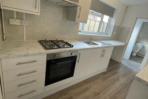 33 Carter Road, Wolverhampton, WV6 0PF