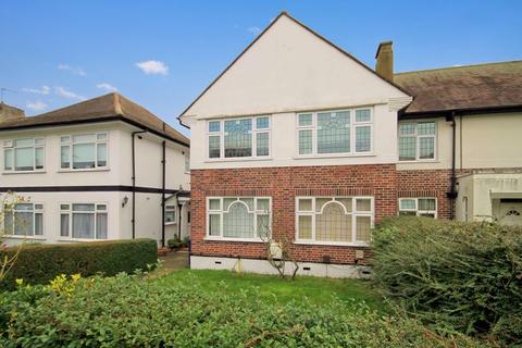 15 Goring Way, Greenford, UB6 9NN