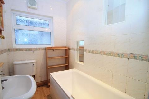 15 Goring Way, Greenford, UB6 9NN