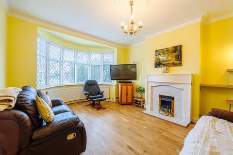 79 Ruskin Drive, Worcester Park, KT4 8LJ