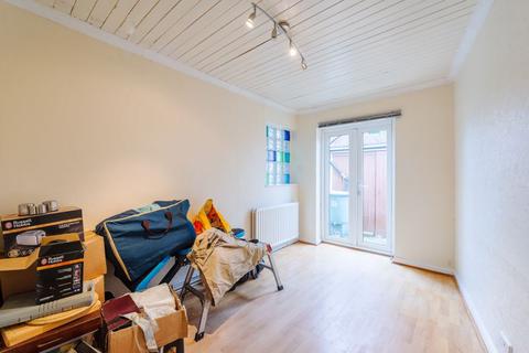 79 Ruskin Drive, Worcester Park, KT4 8LJ