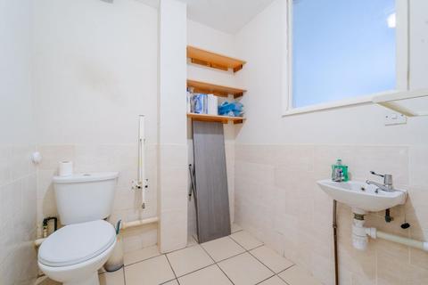 79 Ruskin Drive, Worcester Park, KT4 8LJ