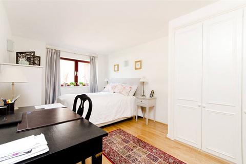 2 bedroom apartment to rent, Sailmakers Court, William Morris Way, Fulham, SW6