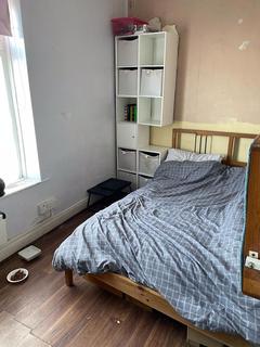 27 Arctic Parade, Bradford, BD7 3EY