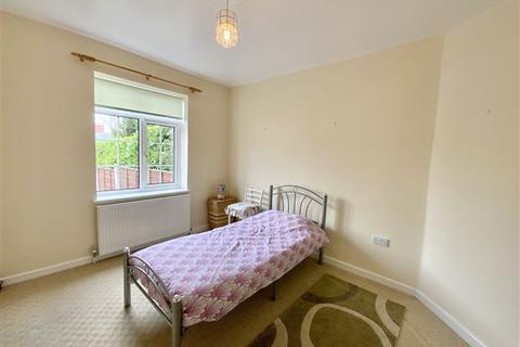 13 Aughton Road, Swallownest, Sheffield, S26 4TF