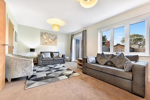 4c Holywell Way, Staines-upon-thames, TW19 7SH