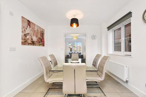 4c Holywell Way, Staines-upon-thames, TW19 7SH