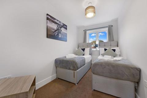 4c Holywell Way, Staines-upon-thames, TW19 7SH