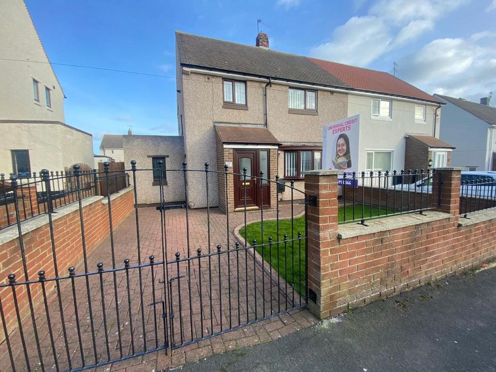 Tate Avenue, Kelloe, Durham 3 bed semidetached house £625 pcm (£144 pw)
