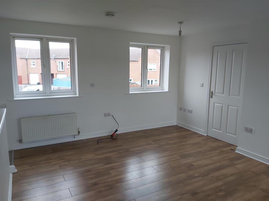 Kenbrook Road, Hucknall, Nottingham 1 bed flat £595 pcm (£137 pw)