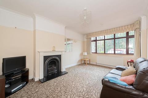 33 Ewell By Pass, Epsom, KT17 2PZ