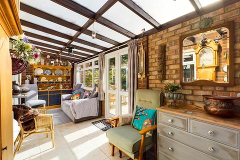 4 Spring Lane, Olney, MK46 5HS