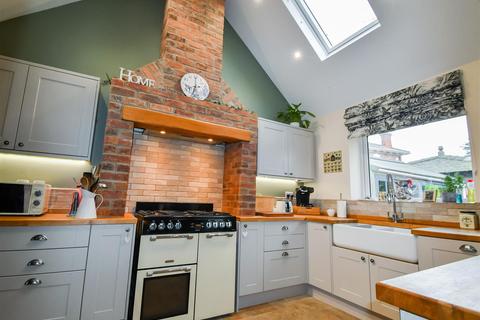 5 Chestnut Close, Burstwick, Hull, HU12 9HH