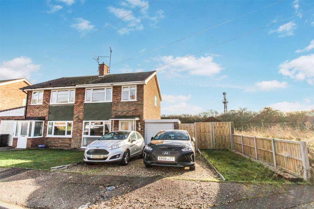 Russett Close, King's Lynn 3 bed semidetached house for sale £240,000