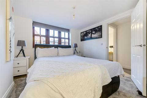 2 Bear Yard Mews, Bristol, BS8 4SD