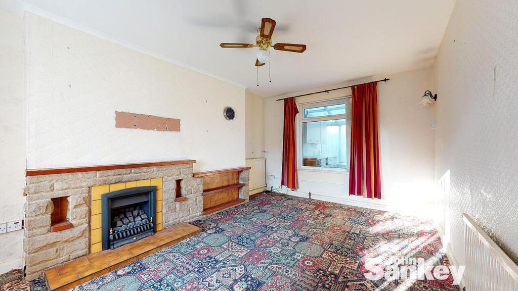 Dale Lane, Blidworth, Mansfield 3 bed semidetached house £140,000