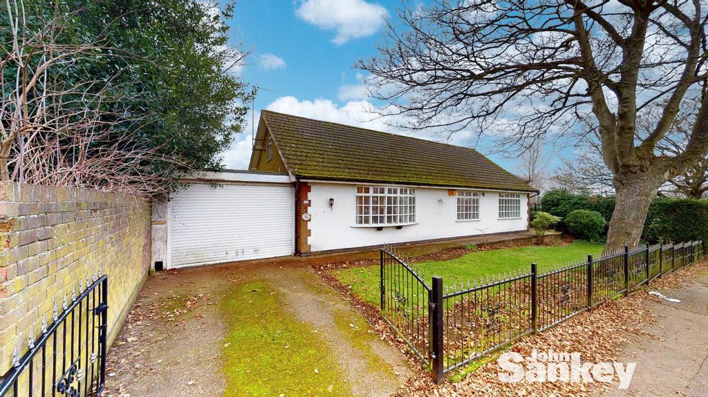 Berry Hill Road, Mansfield 3 bed detached bungalow £295,000