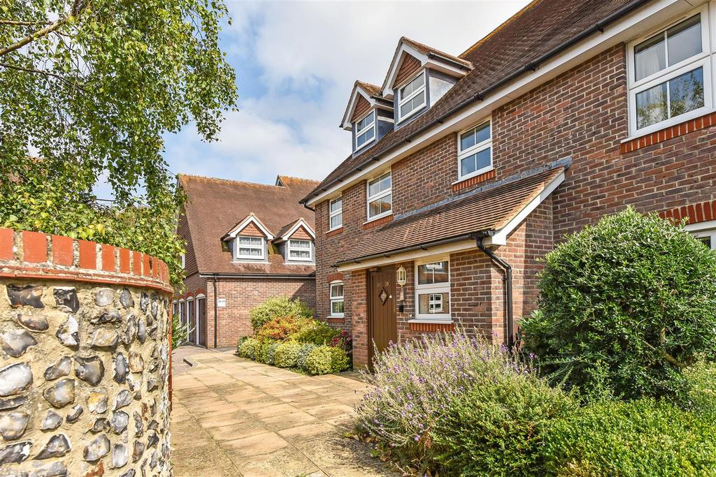 Tannery Close, Chichester 3 bed apartment £485,000