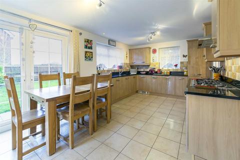 22 Ash Grove, Market Weighton, York, YO43 3DY