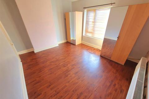 69 Grove Road, Nuneaton, CV10 8JS